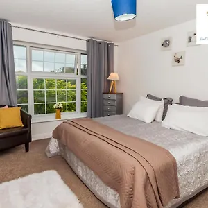  Apartment The Short & Serviced United Kingdom